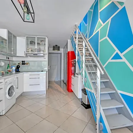 T3 De 45 M2 Avec Terrasse - Entierement Climatise - 2 - 400m De La - Avec Piscine *